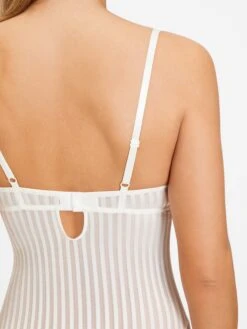 S.Oliver Bodies Regular Body Kvinder Creme 13 S.Oliver Bodies Regular Body Kvinder Creme -s.Oliver Butik 2c5e431bb142555ad257abc35ed4f89e