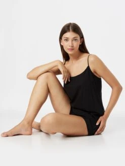 CALVIN KLEIN UNDERWEAR Nattrøjer Soveskorte Camisole Kvinder Sort -s.Oliver Butik 3041d8032bce61f962837e7ae6404f7b