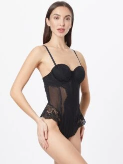 Forside -s.Oliver Butik 98d7cc2908f61e3e8c43498b93ee937b