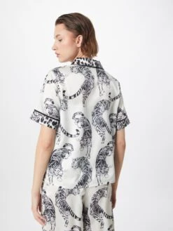 Karen Millen Nattrøjer Soveskorte Kvinder Hvid 10 Karen Millen Nattrøjer Soveskorte Kvinder Hvid -s.Oliver Butik a1988ea3ad87edf11a2a3c2d6a8889e1