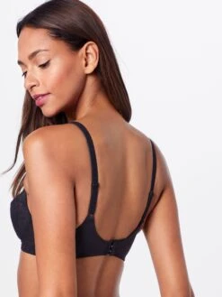 Triumph BHer Uden Bøjle T-shirt-BH BH Amourette 300 N X Kvinder Sort -s.Oliver Butik a6f06ab9de6d65e5b351900b1a080375