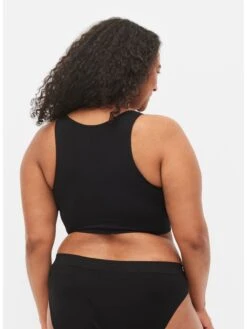 Store Skåle High Neck BH Kvinder Sort -s.Oliver Butik d8b78b76ef0e4487ffd58e00f244fdaa