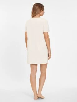 S.Oliver Natskjorter Natskjorte Kvinder Creme 11 S.Oliver Natskjorter Natskjorte Kvinder Creme -s.Oliver Butik e1e5aaec3b2e3d9b502f2a0a9699e1a0