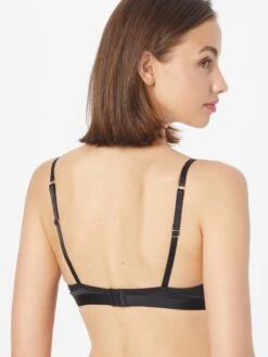 Triumph Bøjle-BHer T-shirt-BH BH Aura Kvinder Sort -s.Oliver Butik f933d2297d6cee8061e6453fde55be2e